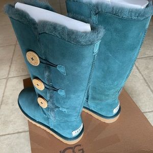 UGG Bailey Button Triplet Teal Boots Women size 7
